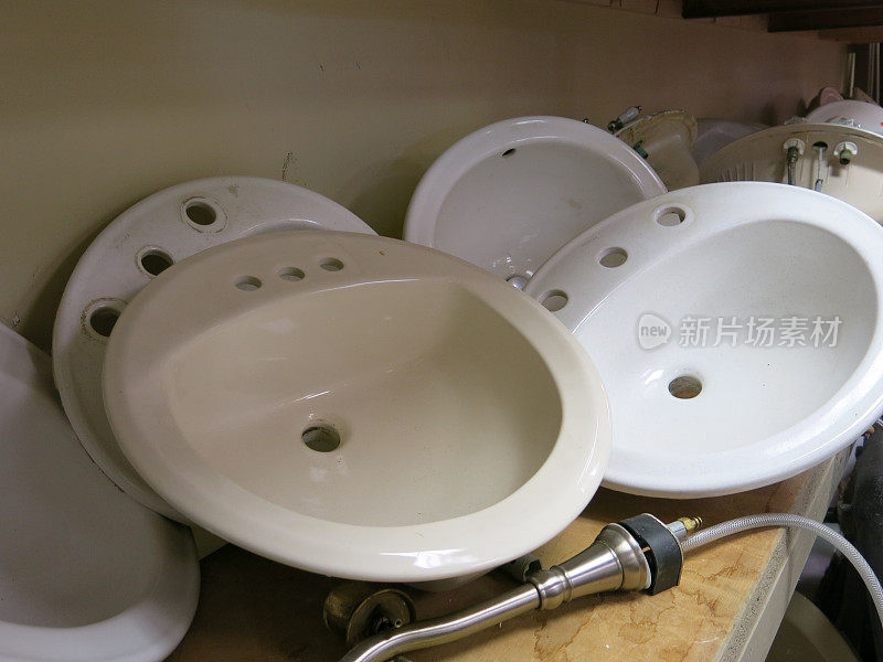 Second Hand Resale Retail Used Vanity Sinks, Construction Hardware Material
